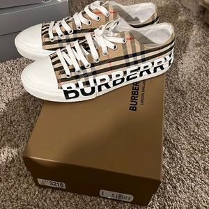 Burberry sneakers Mens size 44/ 11